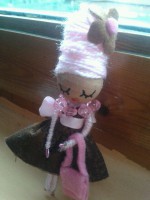 broche muñequita
